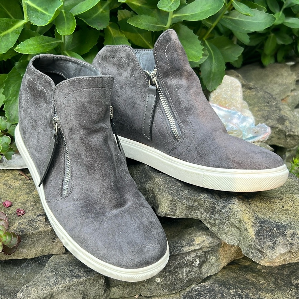 Madden Girl Lift Sneaker/Boots 9 1/2